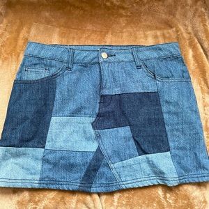 Patched denim skirt